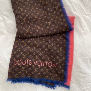 louis vuitton monogram shawl scarf